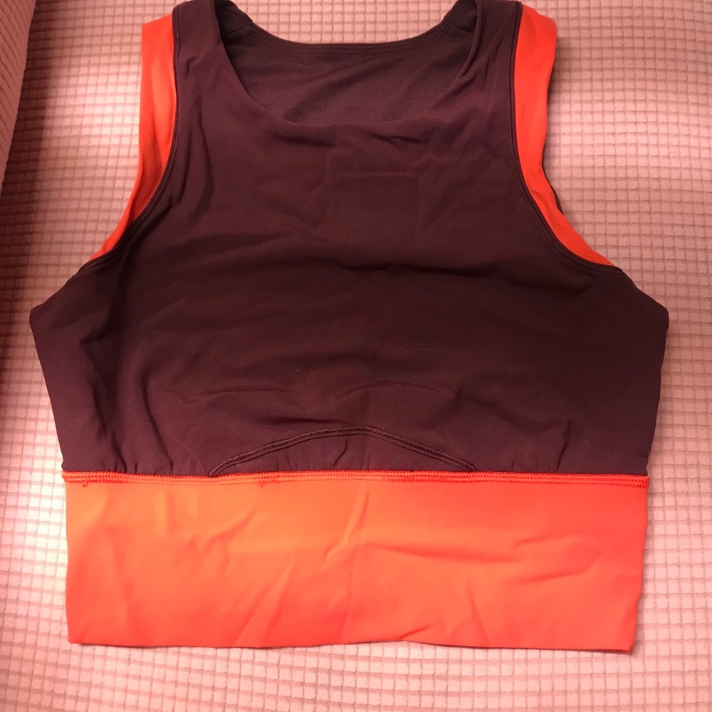 Lululemon sport top/bra